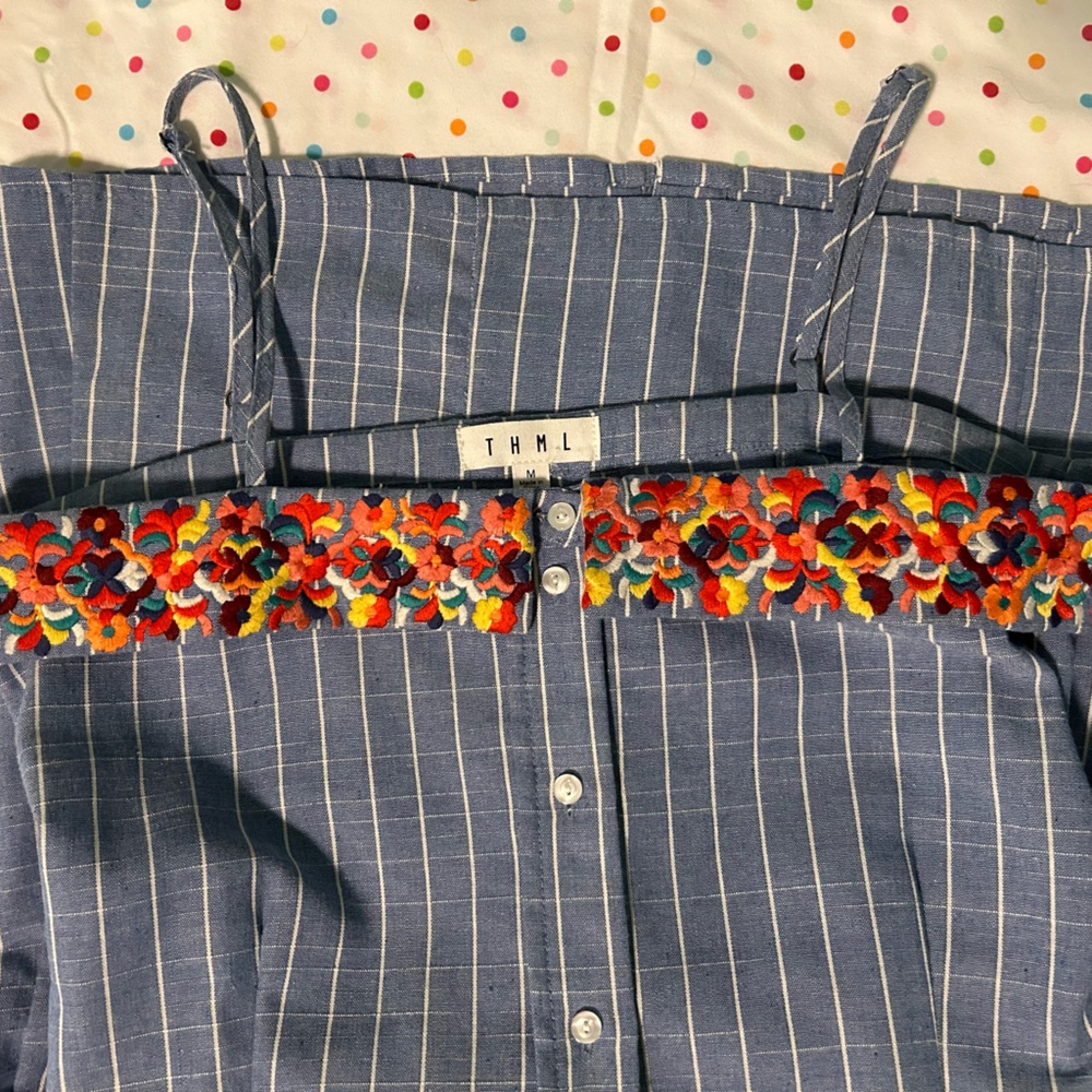 NWOT THML pinstrip denim dress with gorgeous floral embroidery and tie back - Picture 6 of 8